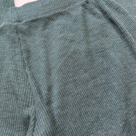 VINCE Ribbed Wide Leg Wool Pants Women's Size Medium Elastic Waist Pull On Green - Picture 8 of 10